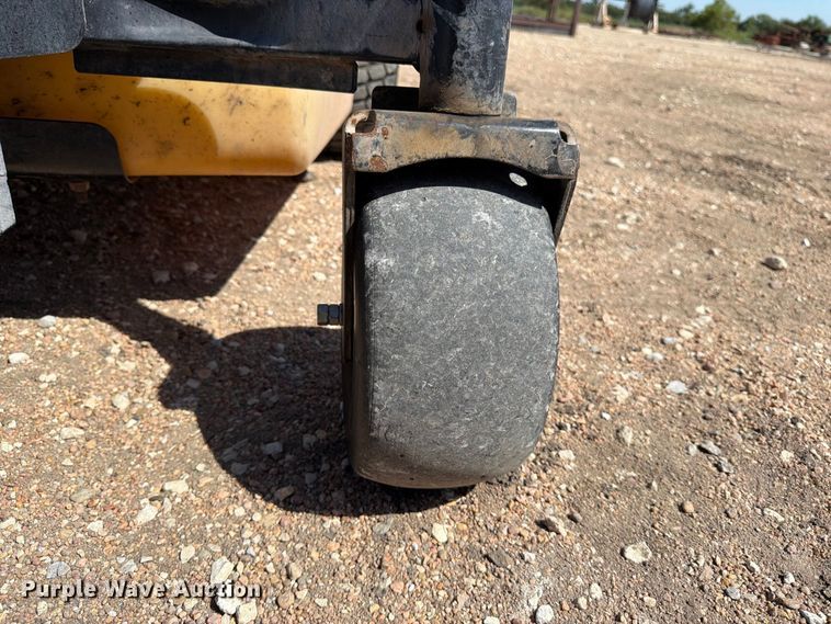 image for item EP7519 2007 Lesco Z-Two-SS spreader