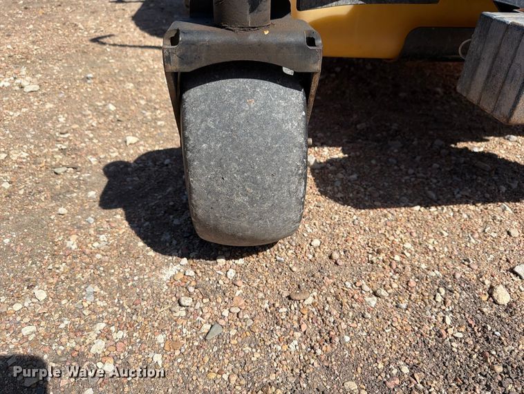 image for item EP7519 2007 Lesco Z-Two-SS spreader