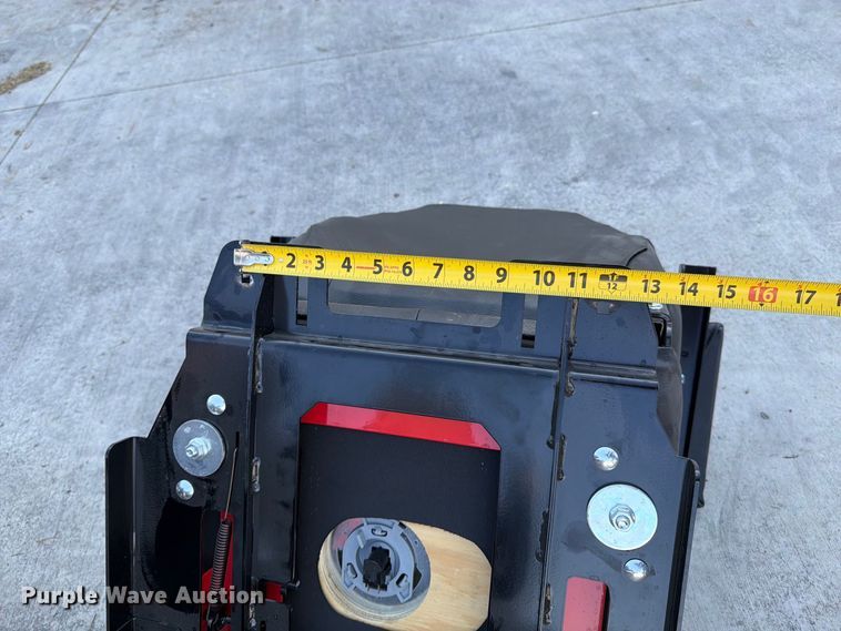image for item EP7530 (8) Gravely lawn mower seats