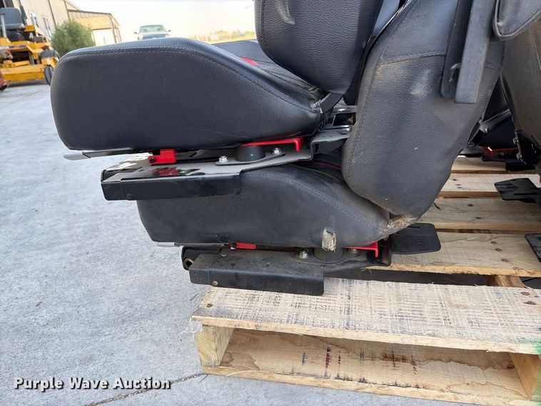 image for item EP7530 (8) Gravely lawn mower seats