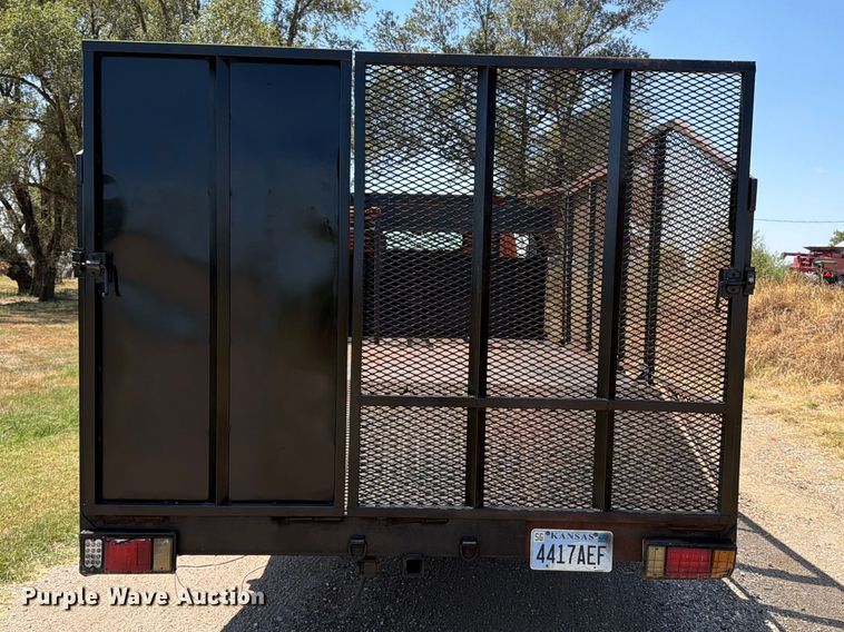 image for item EP7538 2007 Isuzu NQR flatbed truck
