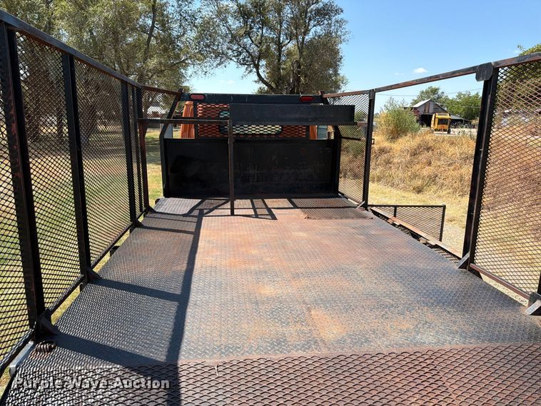 image for item EP7538 2007 Isuzu NQR flatbed truck
