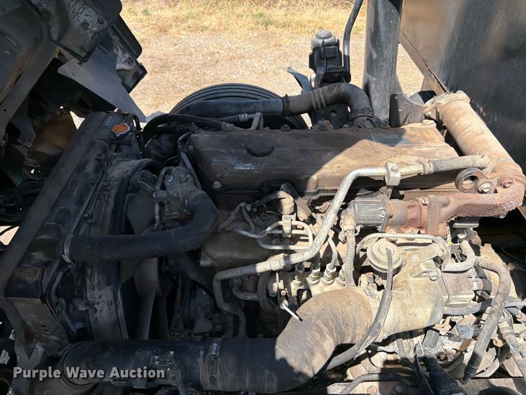 image for item EP7538 2007 Isuzu NQR flatbed truck