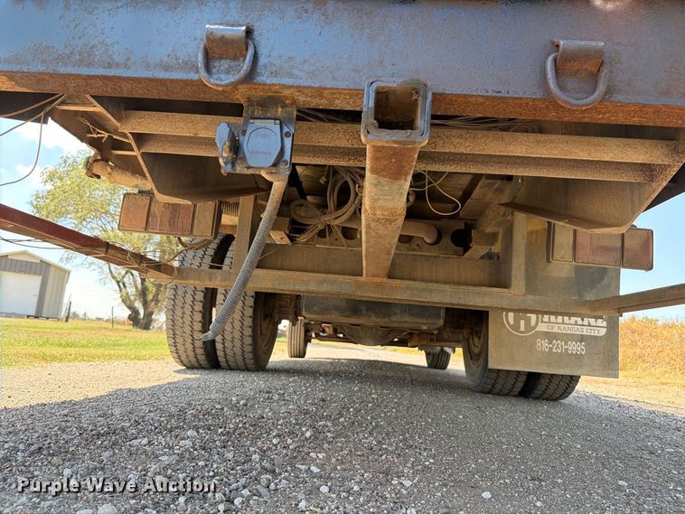 image for item EP7538 2007 Isuzu NQR flatbed truck