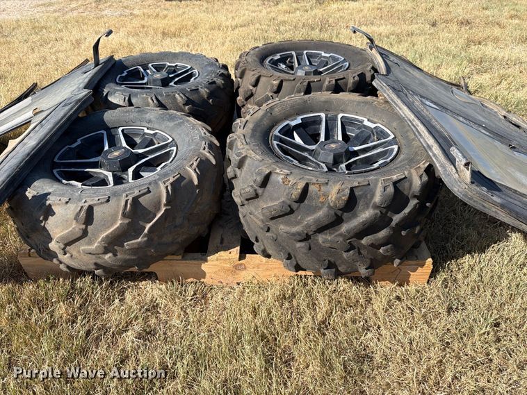 image for item EP7563 2014 Polaris Ranger 900 XP utility vehicle