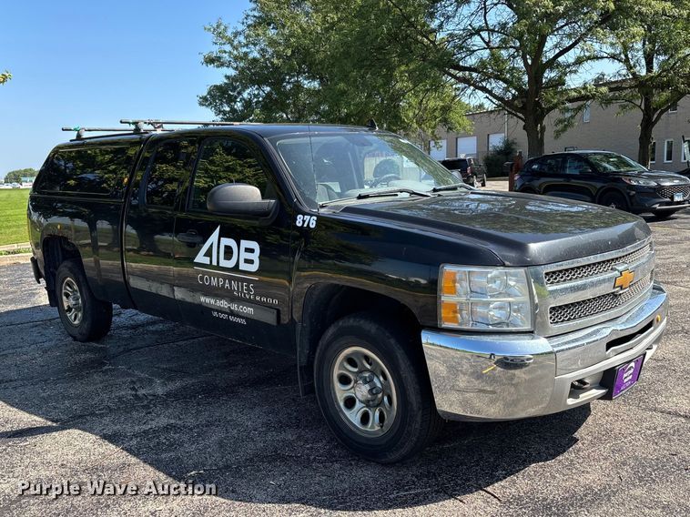 image for item ER3259 2013 Chevrolet Silverado 1500 Ext. Cab pickup truck