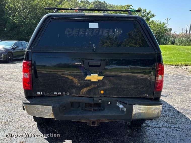 image for item ER3259 2013 Chevrolet Silverado 1500 Ext. Cab pickup truck