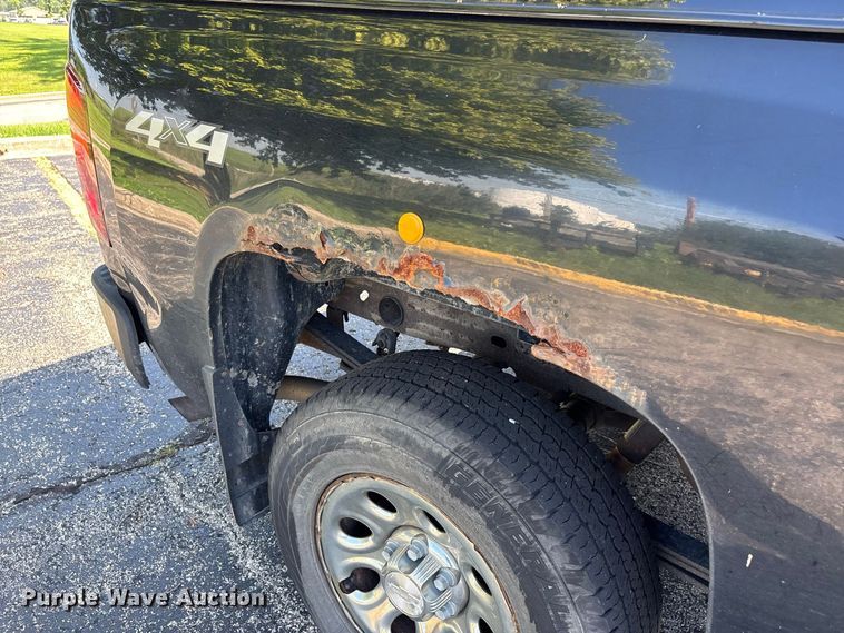 image for item ER3259 2013 Chevrolet Silverado 1500 Ext. Cab pickup truck