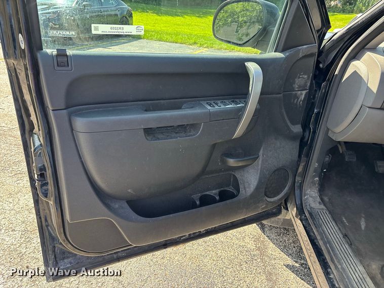 image for item ER3259 2013 Chevrolet Silverado 1500 Ext. Cab pickup truck