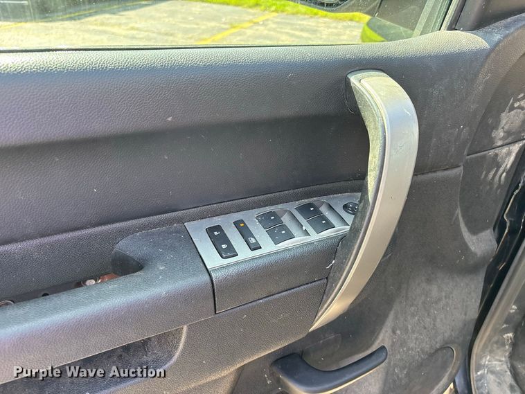 image for item ER3259 2013 Chevrolet Silverado 1500 Ext. Cab pickup truck