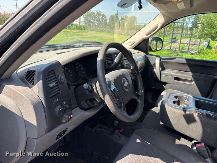 image for item ER3259 2013 Chevrolet Silverado 1500 Ext. Cab pickup truck