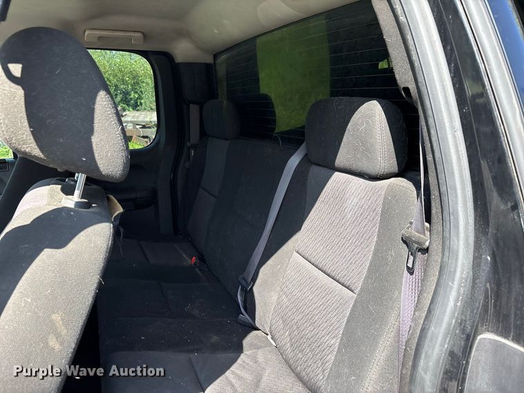 image for item ER3259 2013 Chevrolet Silverado 1500 Ext. Cab pickup truck