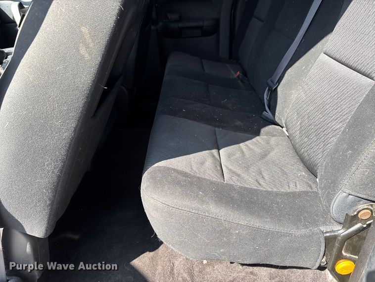 image for item ER3259 2013 Chevrolet Silverado 1500 Ext. Cab pickup truck