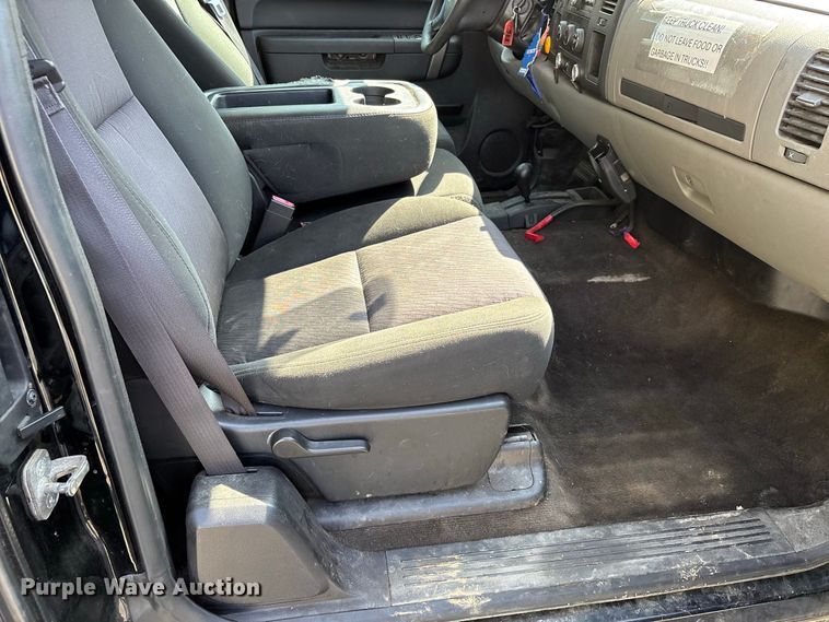 image for item ER3259 2013 Chevrolet Silverado 1500 Ext. Cab pickup truck