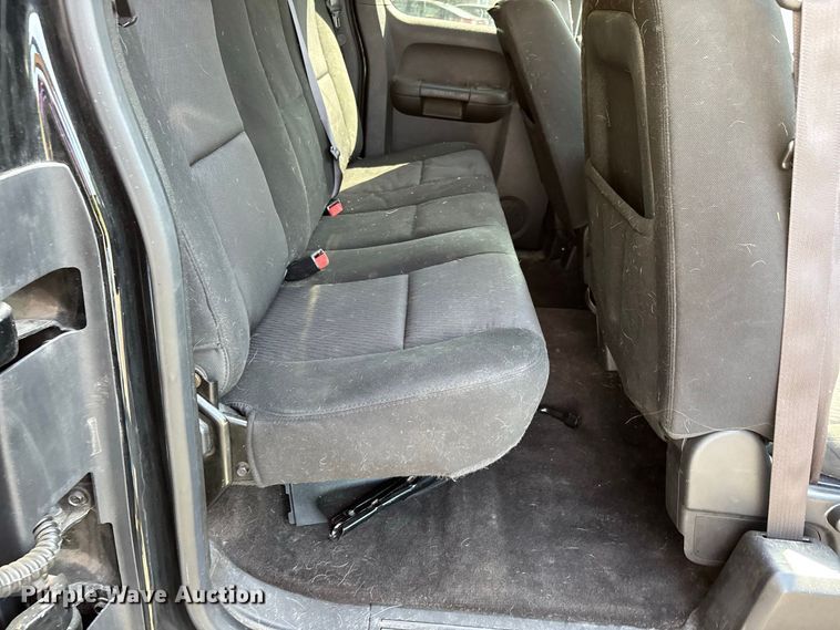 image for item ER3259 2013 Chevrolet Silverado 1500 Ext. Cab pickup truck