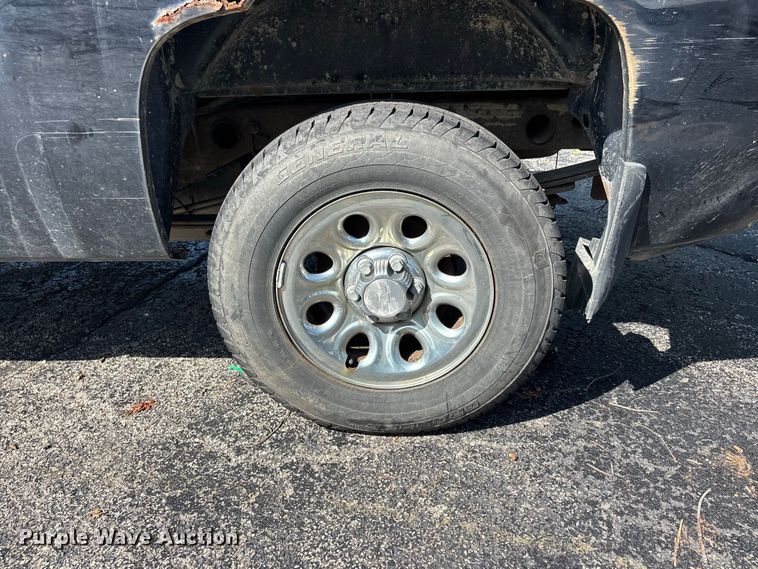 image for item ER3259 2013 Chevrolet Silverado 1500 Ext. Cab pickup truck