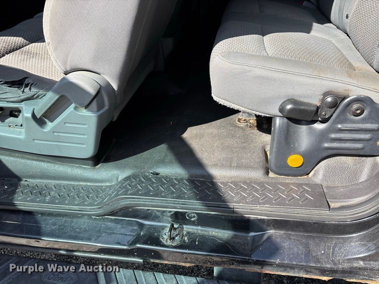 image for item ER3260 2013 Ford F150 Ext. Cab pickup truck