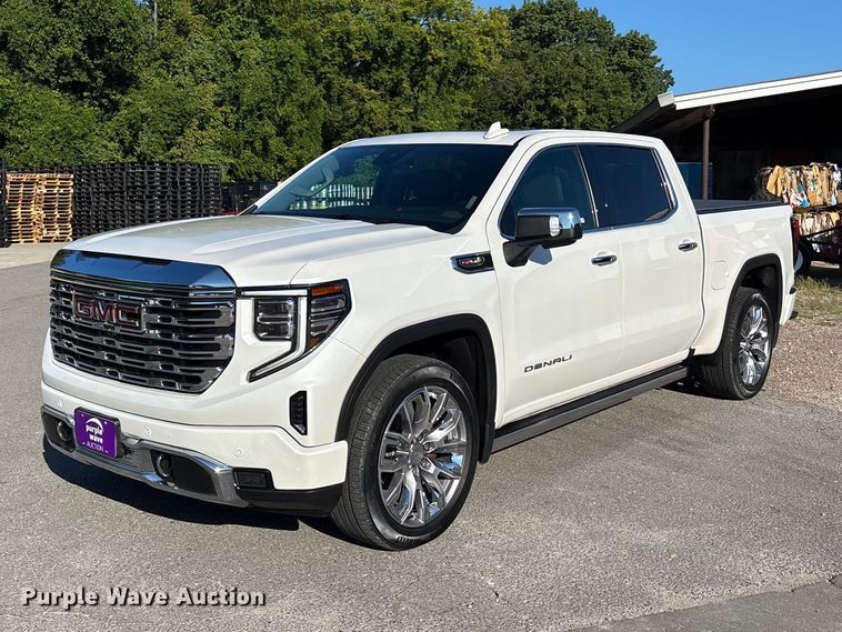 image for item ER3272 2024 GMC Sierra 1500 Crew Cab pickup truck