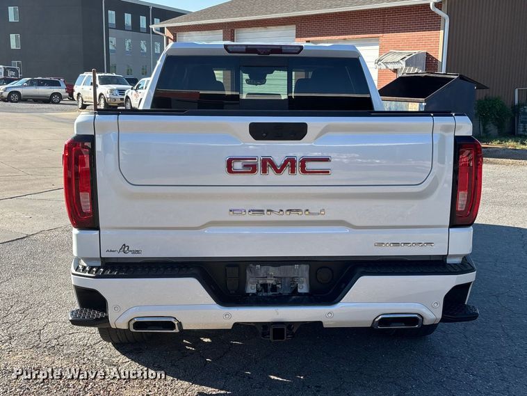 image for item ER3272 2024 GMC Sierra 1500 Crew Cab pickup truck