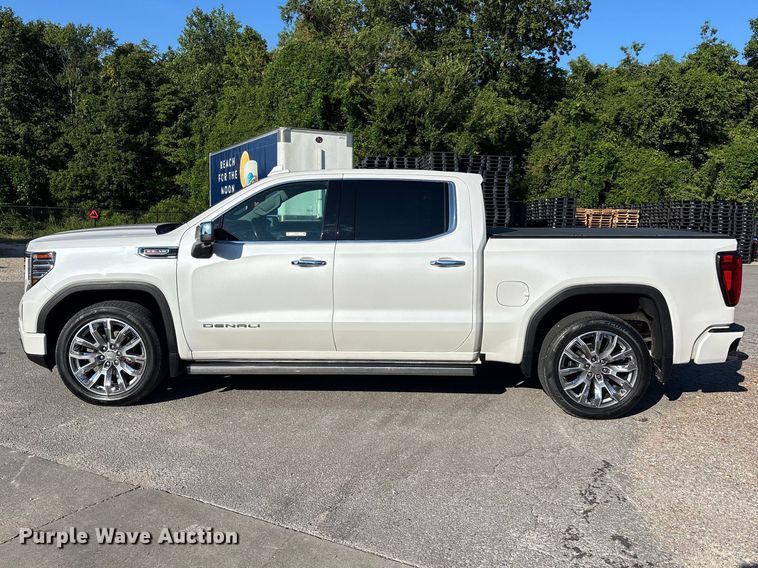 image for item ER3272 2024 GMC Sierra 1500 Crew Cab pickup truck
