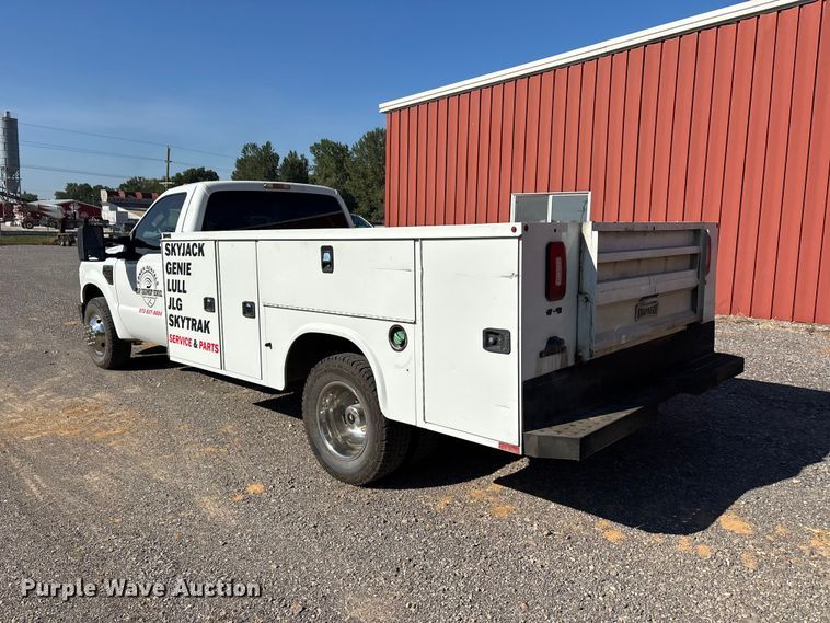 image for item ER3273 2010 Ford F350 Super Duty XL utility bed pickup truck