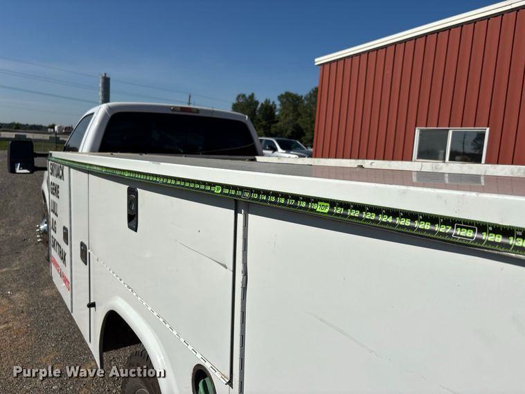 image for item ER3273 2010 Ford F350 Super Duty XL utility bed pickup truck