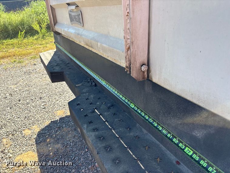 image for item ER3273 2010 Ford F350 Super Duty XL utility bed pickup truck