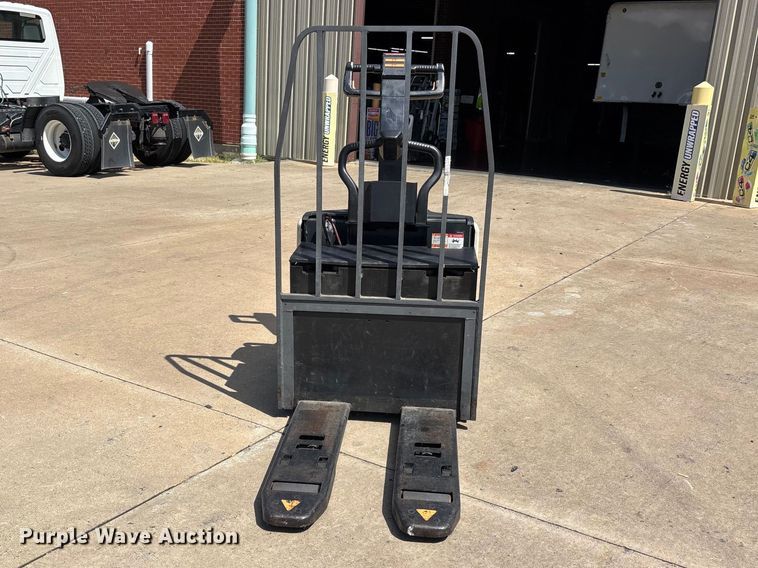 image for item ER3274 Crown PE4500-60 pallet jack