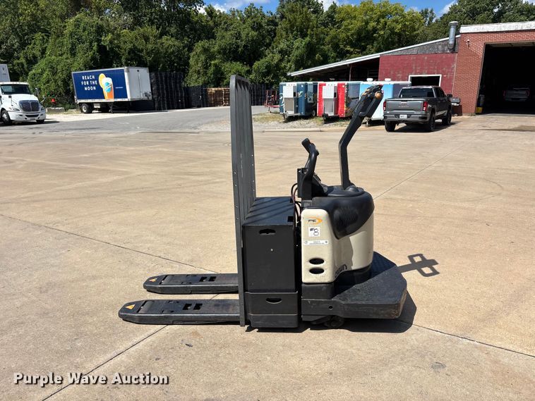 image for item ER3274 Crown PE4500-60 pallet jack