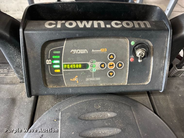image for item ER3274 Crown PE4500-60 pallet jack