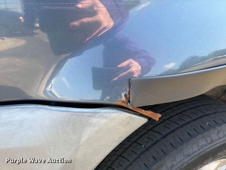 image for item ES6532 2005 Ford Escape SUV