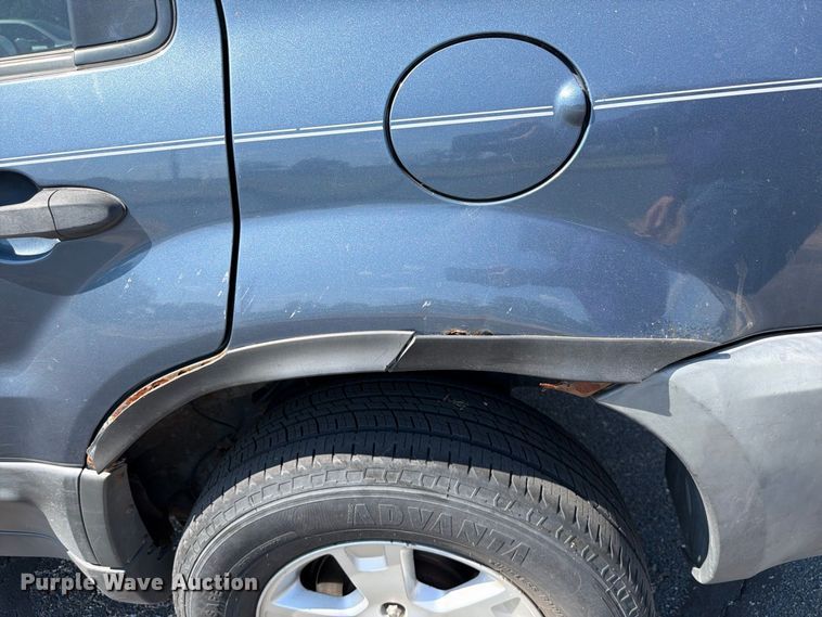 image for item ES6532 2005 Ford Escape SUV