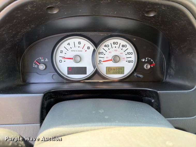 image for item ES6532 2005 Ford Escape SUV