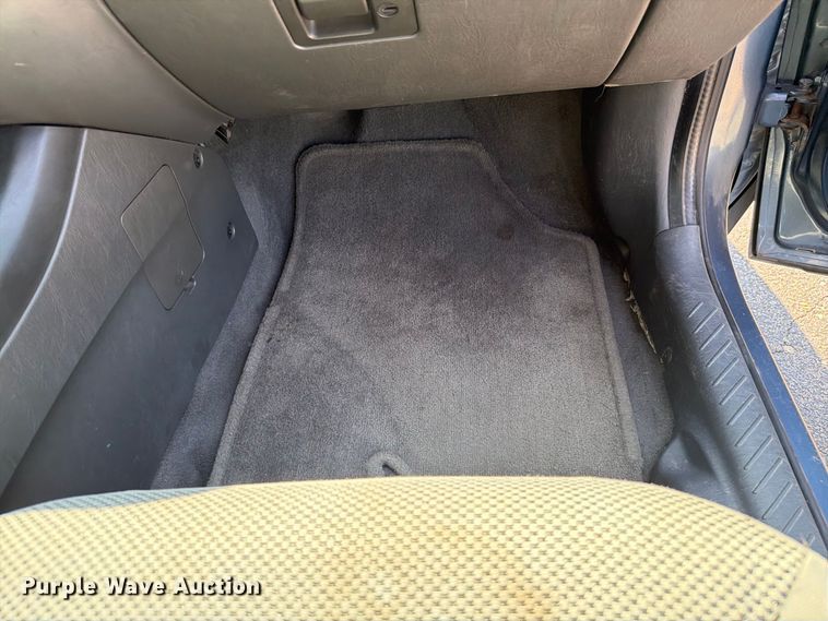 image for item ES6532 2005 Ford Escape SUV
