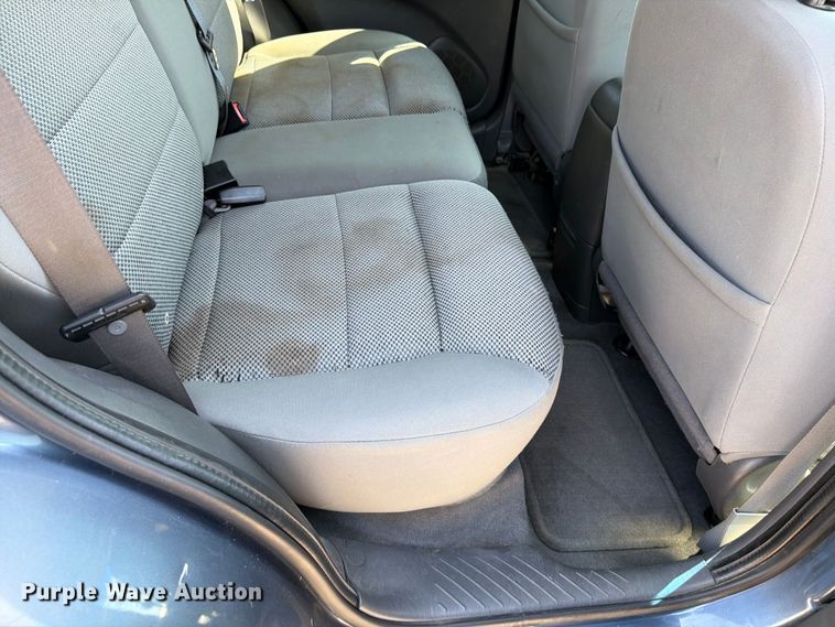image for item ES6532 2005 Ford Escape SUV