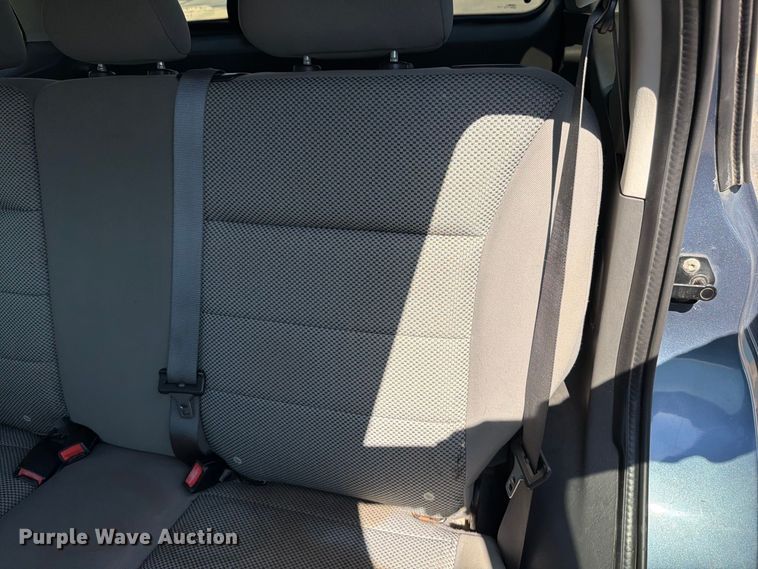 image for item ES6532 2005 Ford Escape SUV