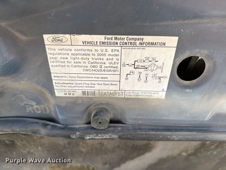 image for item ES6532 2005 Ford Escape SUV