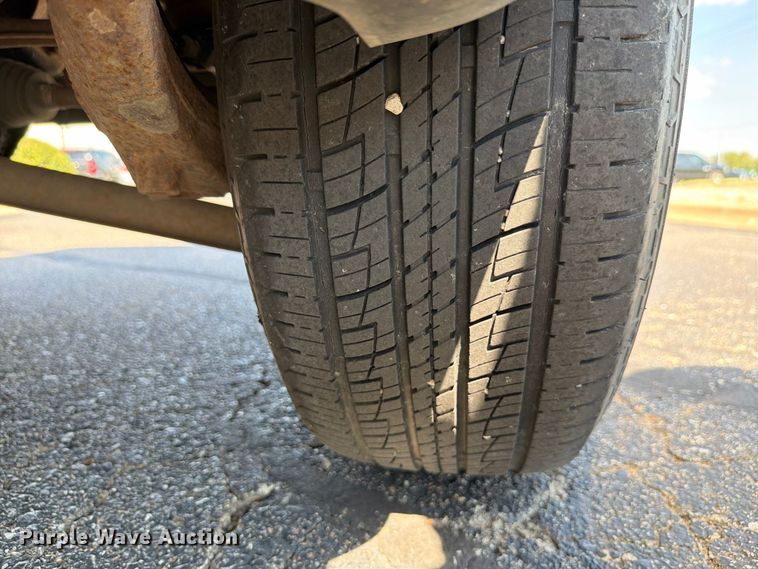 image for item ES6532 2005 Ford Escape SUV