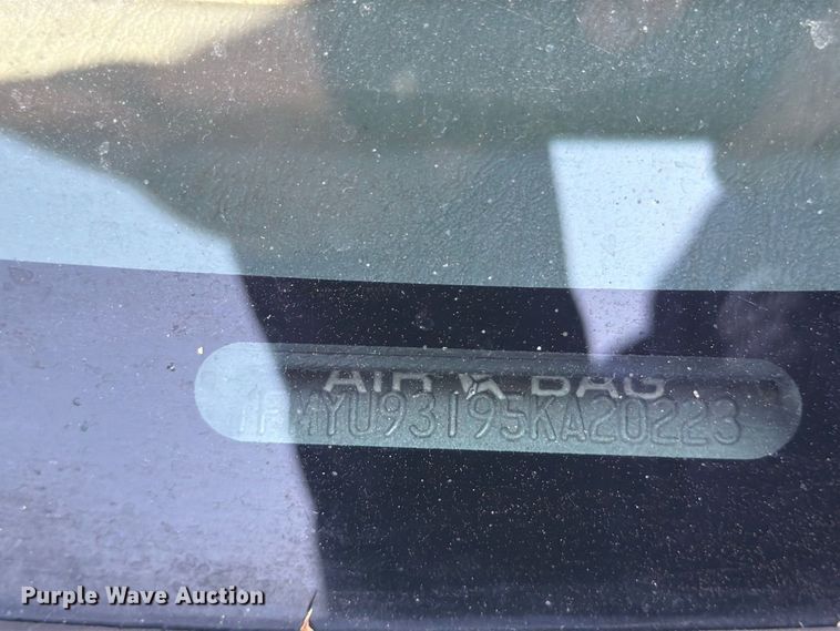 image for item ES6532 2005 Ford Escape SUV