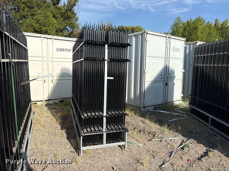 image for item ES8073 (22) 2024 EINGP F10 fence panels