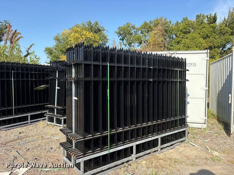 (22) 2024 EINGP F10 fence panels
