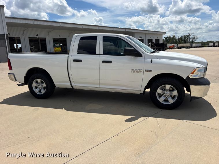 image for item ES8093 2017 RAM 1500 Ext. Cab pickup truck