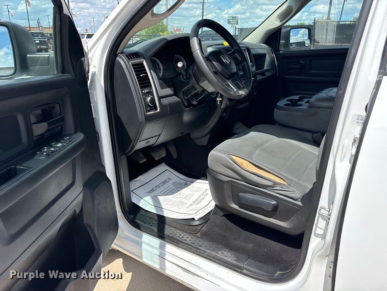 image for item ES8093 2017 RAM 1500 Ext. Cab pickup truck
