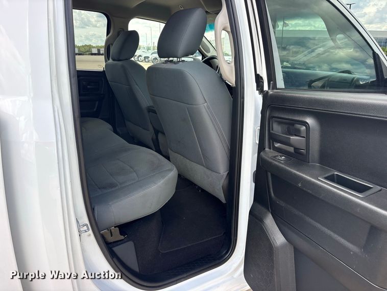 image for item ES8093 2017 RAM 1500 Ext. Cab pickup truck