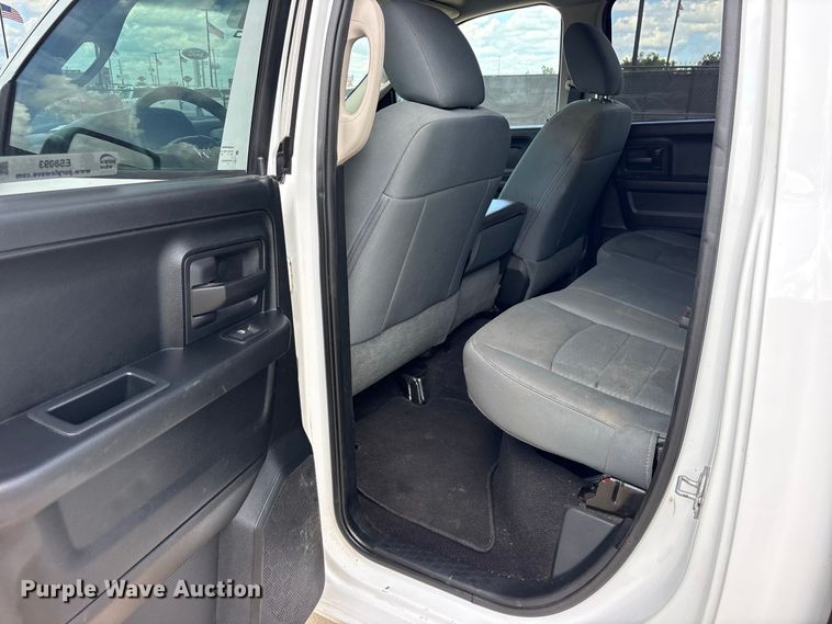 image for item ES8093 2017 RAM 1500 Ext. Cab pickup truck