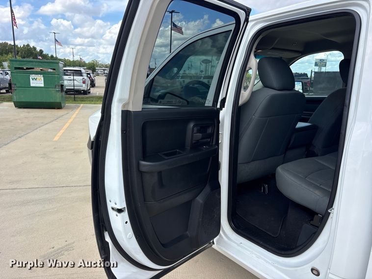 image for item ES8093 2017 RAM 1500 Ext. Cab pickup truck