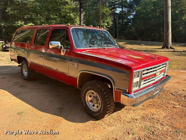 image for item ET0488 1986 Chevrolet Suburban C10 SUV