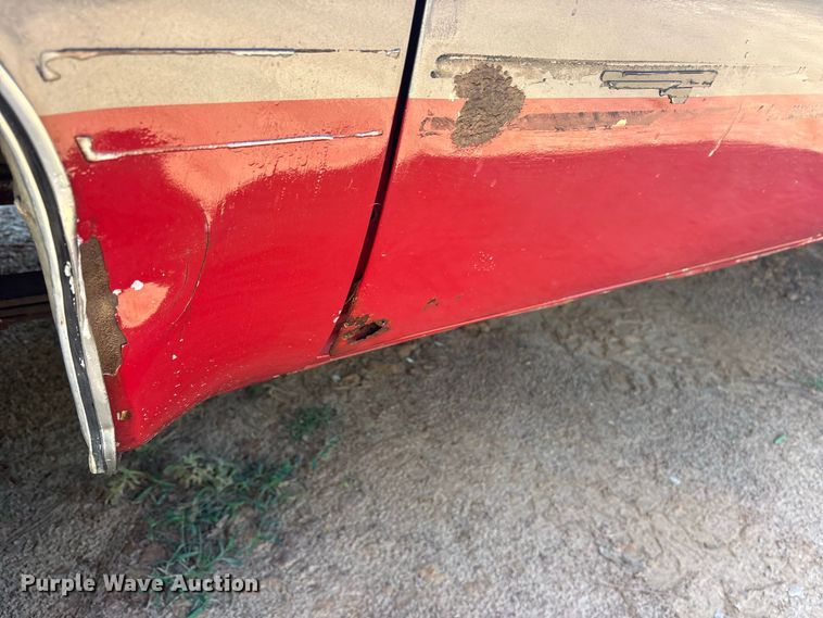 image for item ET0488 1986 Chevrolet Suburban C10 SUV