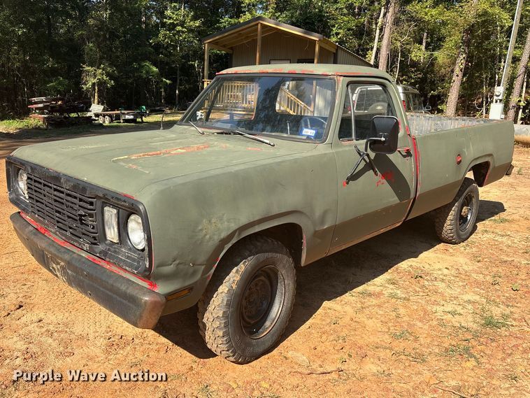 1977 Dodge W20 pickup truck