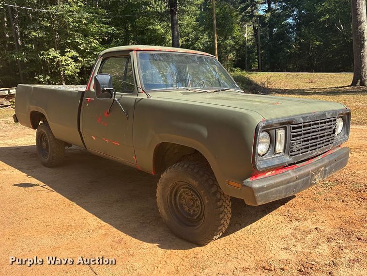 image for item ET0489 1977 Dodge W20 pickup truck